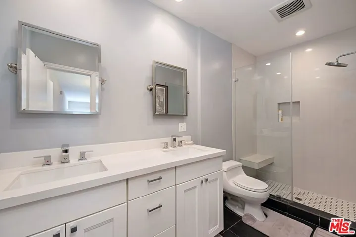 836 S Bundy Drive 405, Los Angeles, California 90049