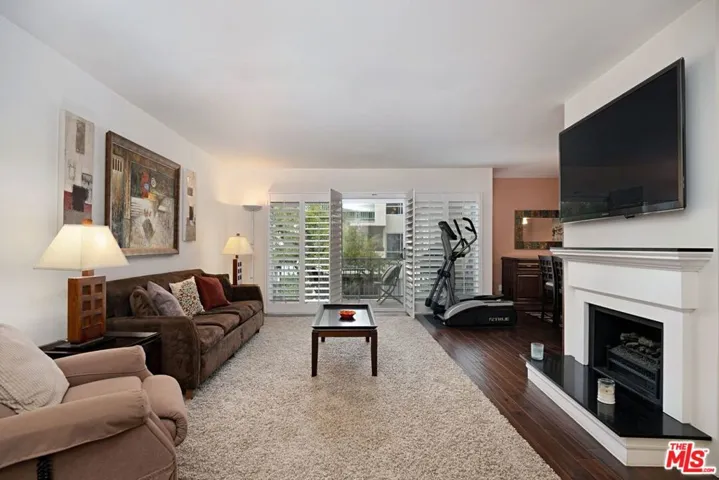 836 S Bundy Drive 405, Los Angeles, California 90049