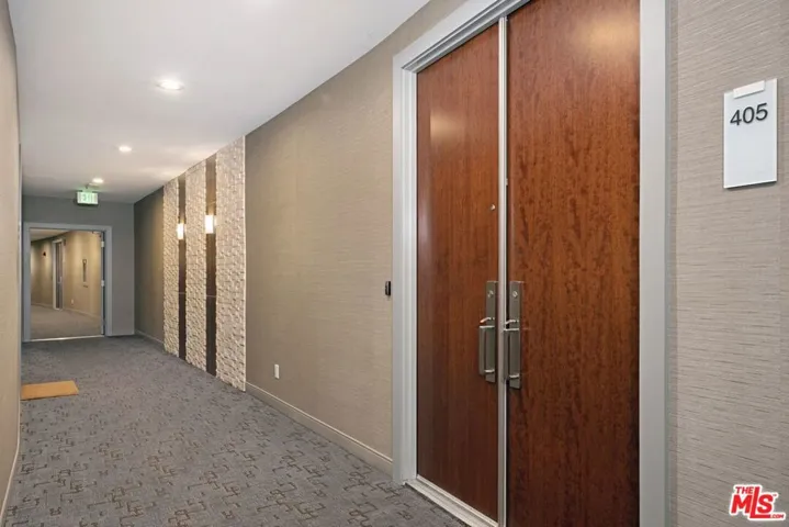 836 S Bundy Drive 405, Los Angeles, California 90049