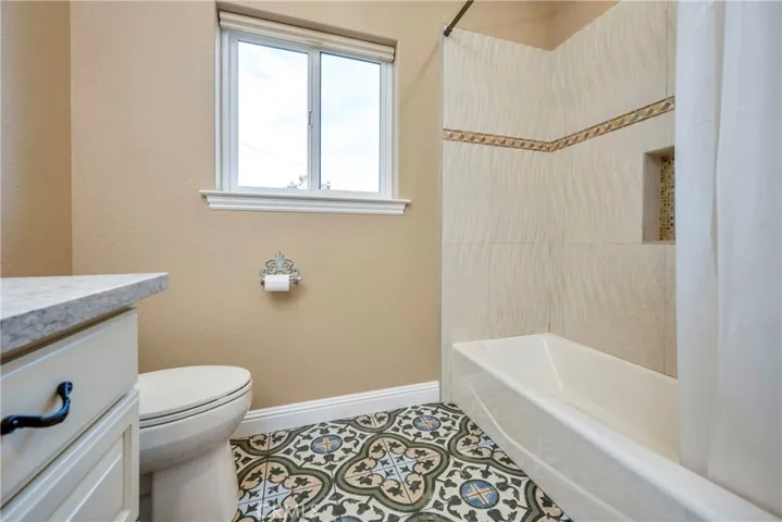 21882 Yankee Valley Road, Hidden Valley Lake, California 95467