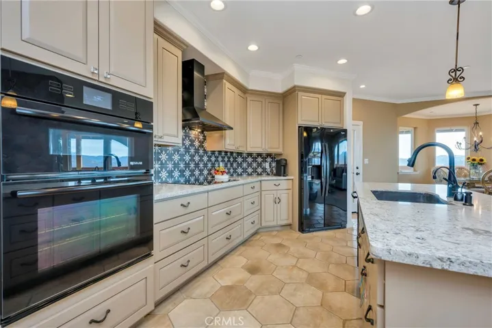 21882 Yankee Valley Road, Hidden Valley Lake, California 95467