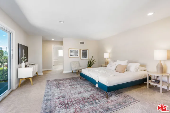 6429 W 87th Place, Los Angeles, California 90045