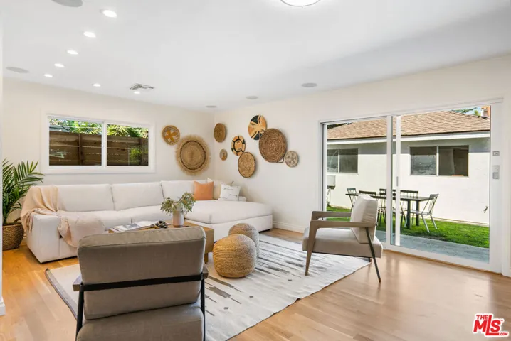 6429 W 87th Place, Los Angeles, California 90045
