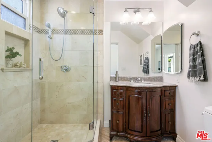 6429 W 87th Place, Los Angeles, California 90045
