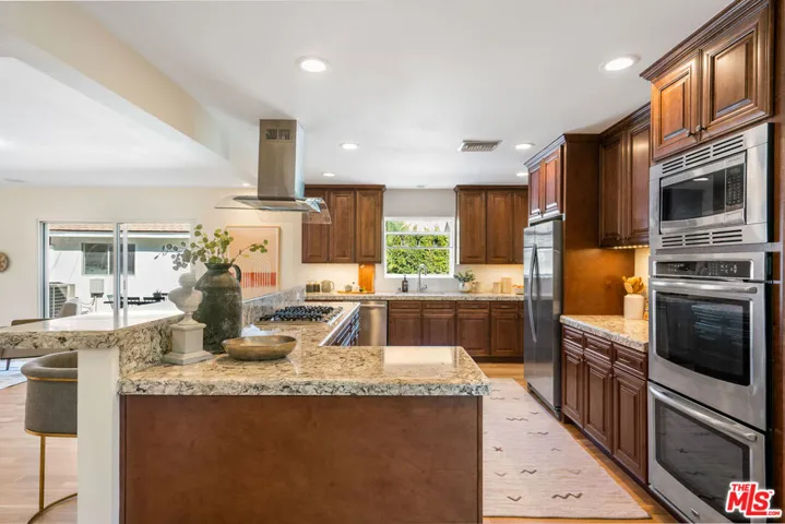 6429 W 87th Place, Los Angeles, California 90045