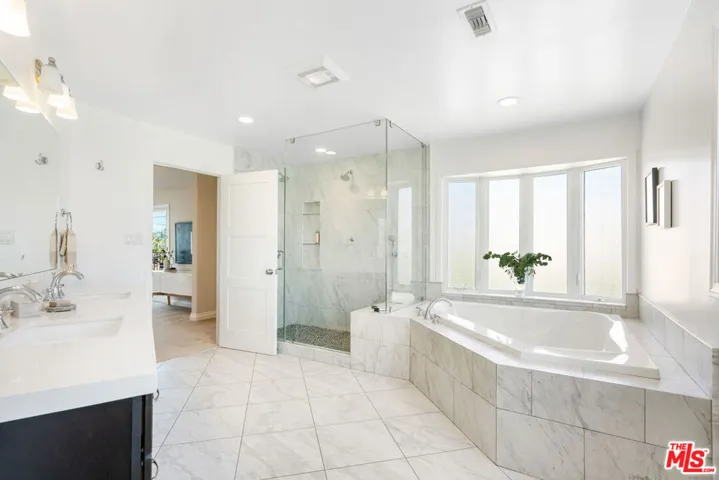 6429 W 87th Place, Los Angeles, California 90045