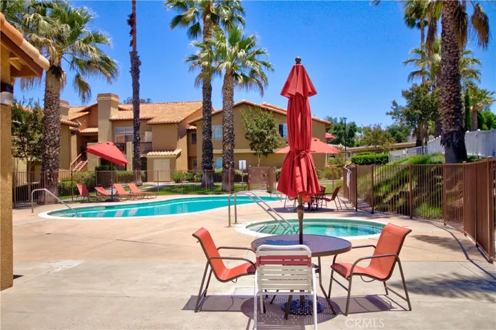 42140 Lyndie Lane 7, Temecula, California 92591