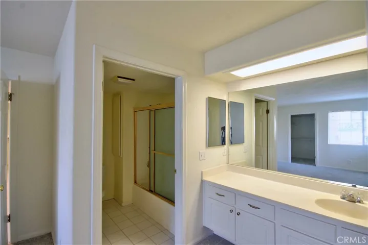42140 Lyndie Lane 7, Temecula, California 92591