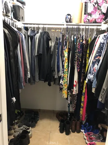 Walk in closet