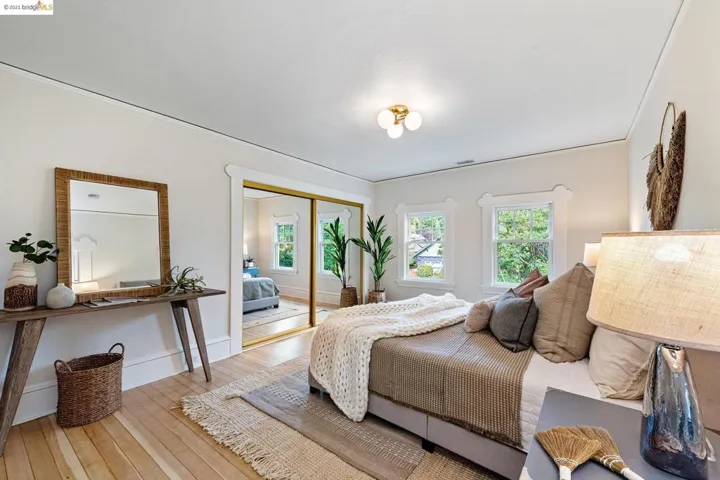 5841 Colby St, Oakland, California 94618