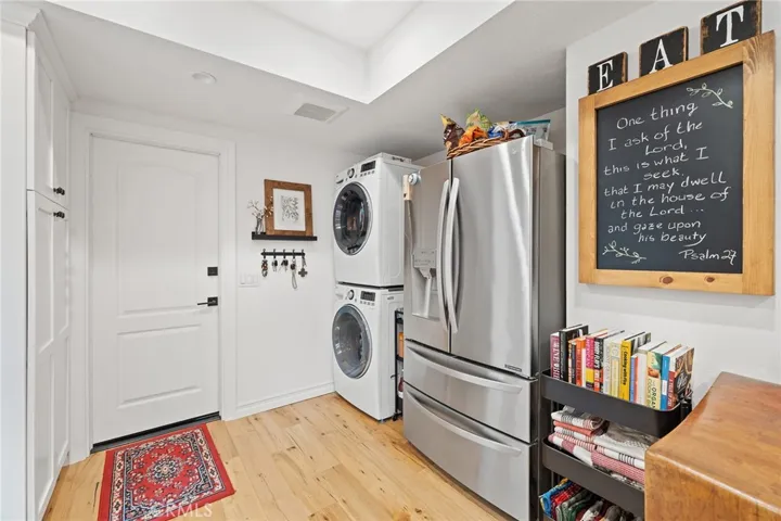 In-law quarters laundry and garage access to the one car side