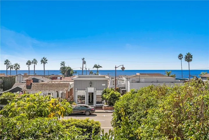 1436 Glenneyre Street, Laguna Beach, California 92651