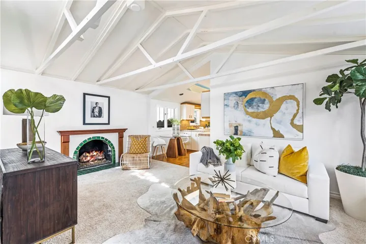 1436 Glenneyre Street, Laguna Beach, California 92651