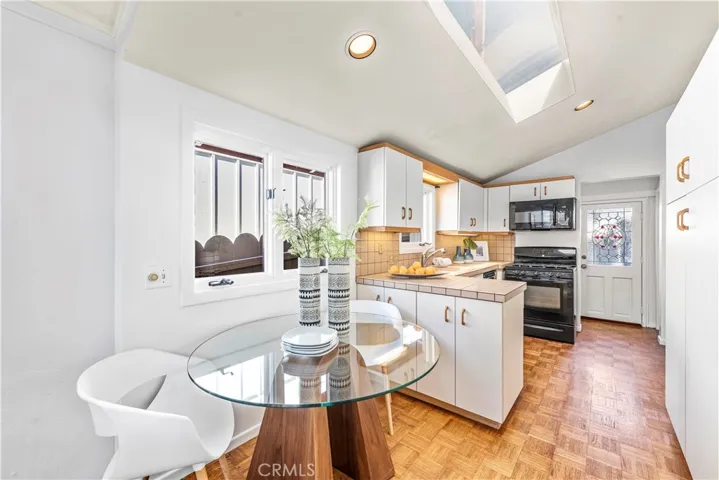 1436 Glenneyre Street, Laguna Beach, California 92651