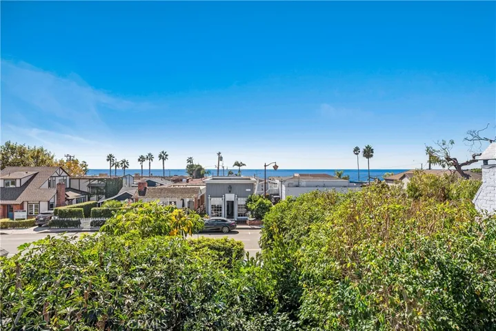 1436 Glenneyre Street, Laguna Beach, California 92651