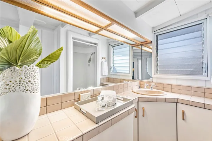 1436 Glenneyre Street, Laguna Beach, California 92651