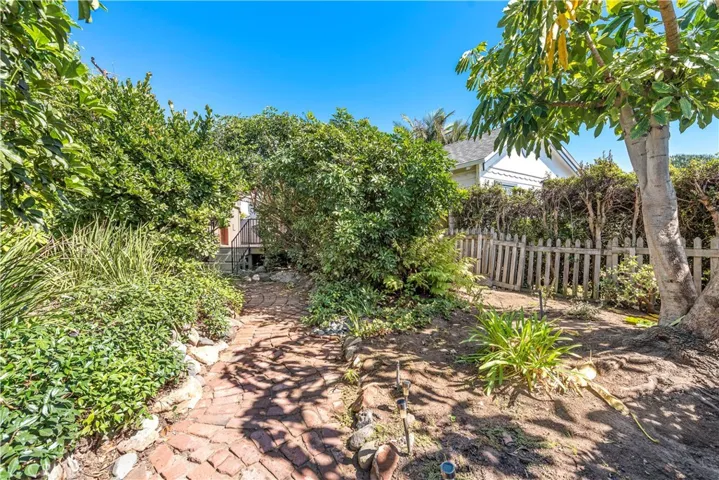 1436 Glenneyre Street, Laguna Beach, California 92651