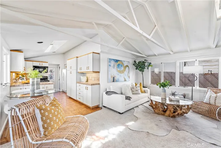 1436 Glenneyre Street, Laguna Beach, California 92651