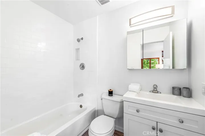 1436 Glenneyre Street, Laguna Beach, California 92651