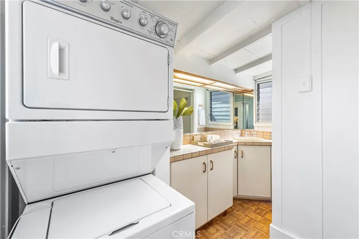 1436 Glenneyre Street, Laguna Beach, California 92651