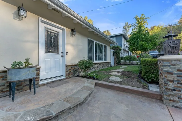 4762 Excelente Drive, Woodland Hills, California 91364
