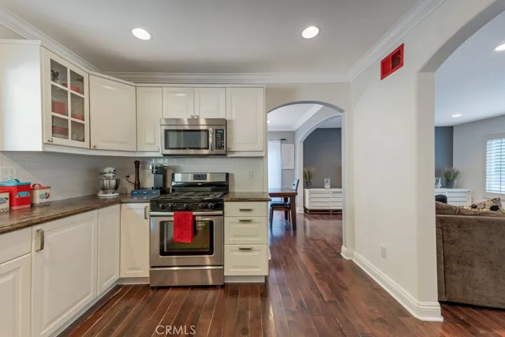 4762 Excelente Drive, Woodland Hills, California 91364