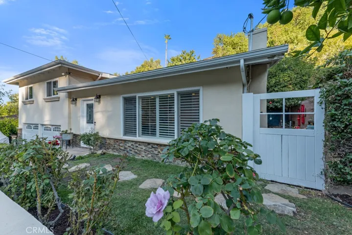 4762 Excelente Drive, Woodland Hills, California 91364