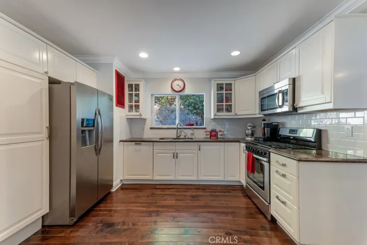 4762 Excelente Drive, Woodland Hills, California 91364