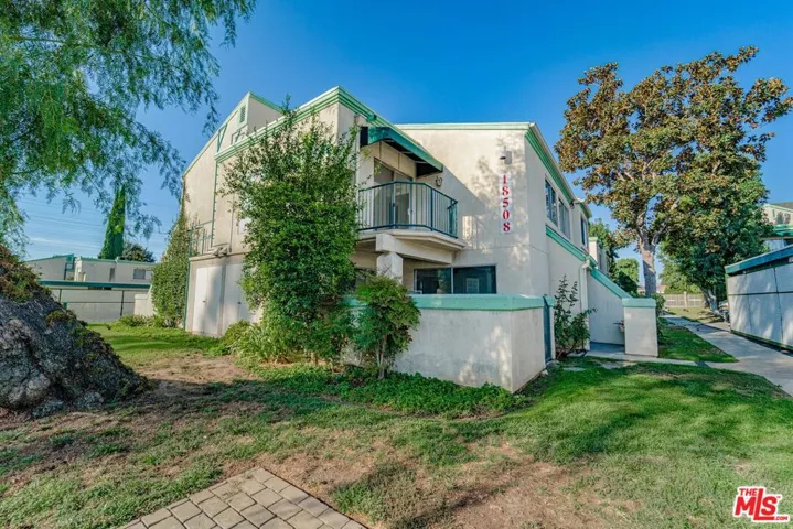 18508 Mayall Street G, Northridge, California 91324