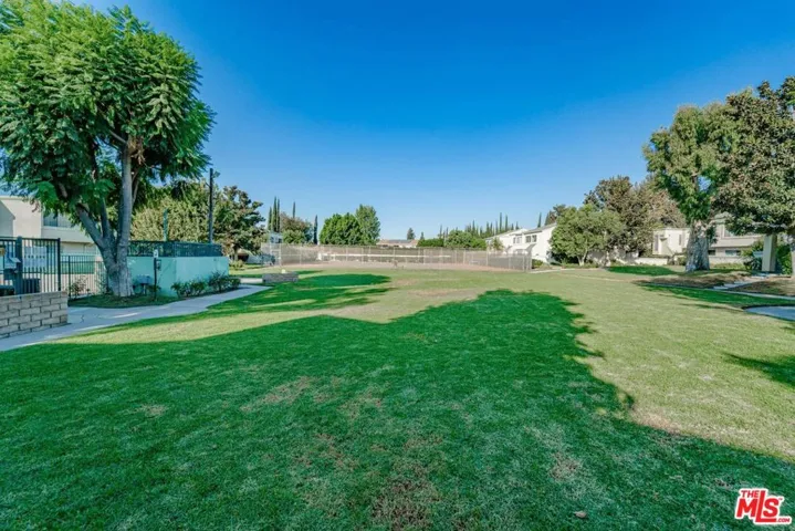 18508 Mayall Street G, Northridge, California 91324