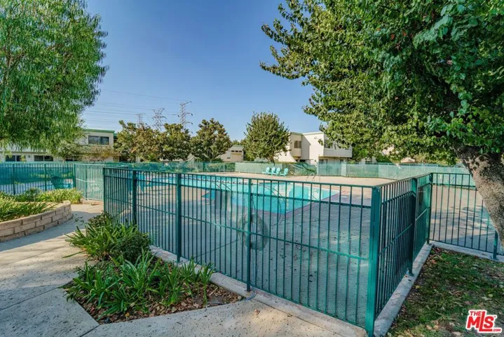 18508 Mayall Street G, Northridge, California 91324