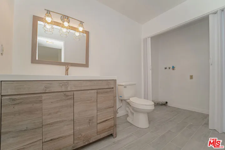 18508 Mayall Street G, Northridge, California 91324