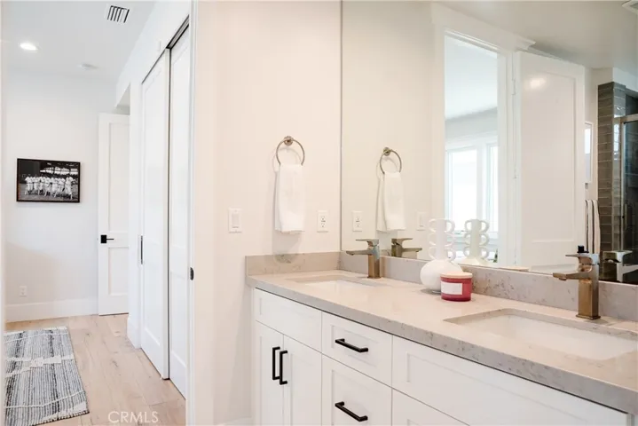 1037 2nd Street, Hermosa Beach, California 90254