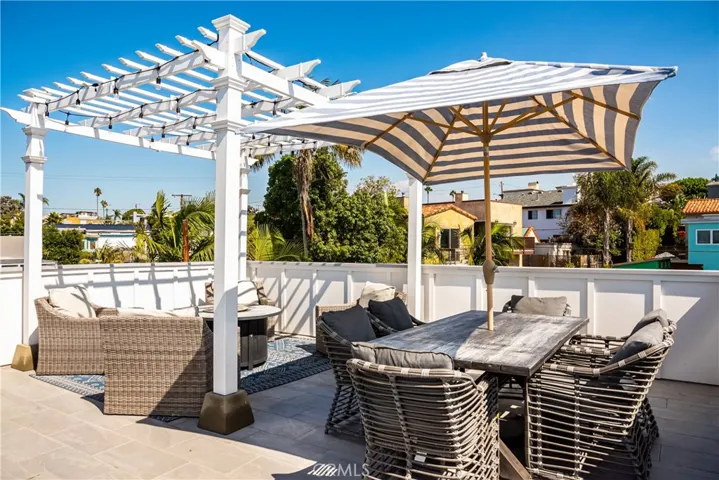 1037 2nd Street, Hermosa Beach, California 90254