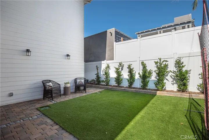 1037 2nd Street, Hermosa Beach, California 90254
