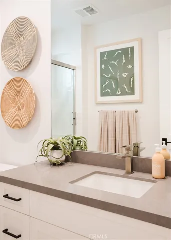 1037 2nd Street, Hermosa Beach, California 90254