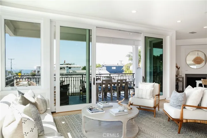 1037 2nd Street, Hermosa Beach, California 90254