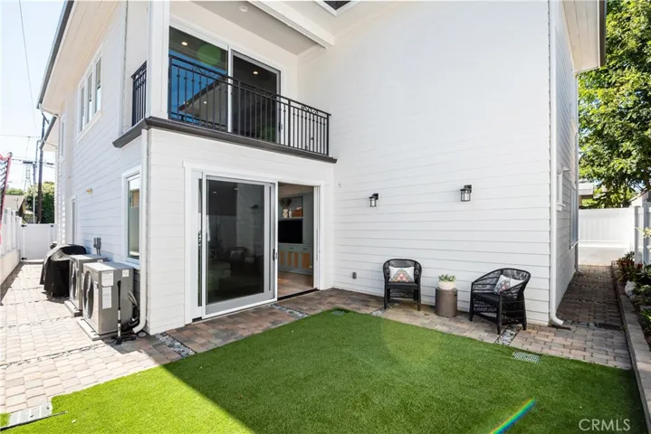 1037 2nd Street, Hermosa Beach, California 90254