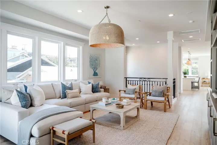 1037 2nd Street, Hermosa Beach, California 90254