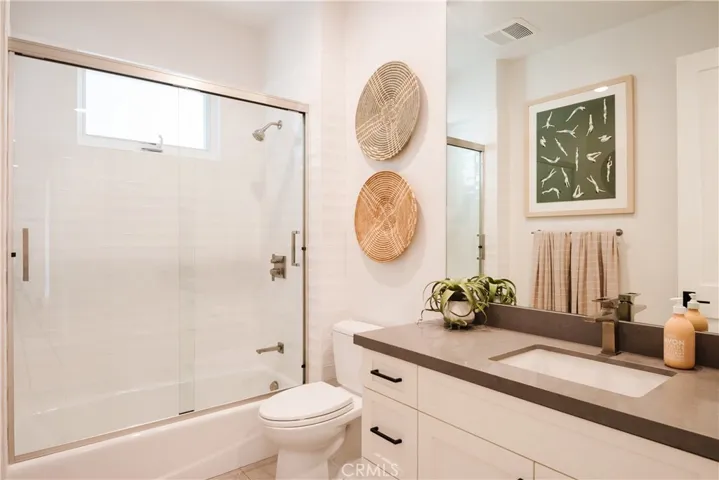 1037 2nd Street, Hermosa Beach, California 90254