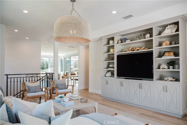 1037 2nd Street, Hermosa Beach, California 90254