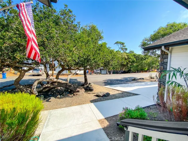 5955 Sunbury Avenue, Cambria, California 93428