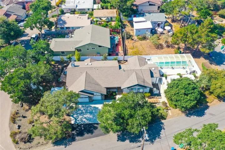 5955 Sunbury Avenue, Cambria, California 93428