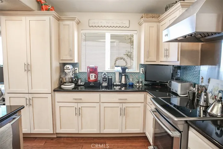 5955 Sunbury Avenue, Cambria, California 93428