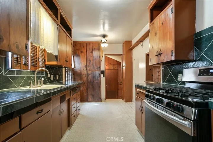 1909 Glen Avenue, Merced, California 95340