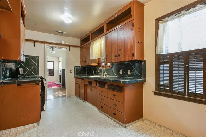 1909 Glen Avenue, Merced, California 95340