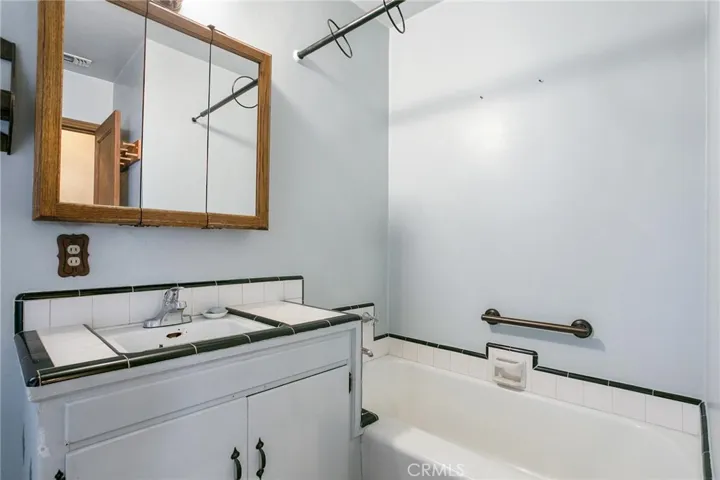1909 Glen Avenue, Merced, California 95340