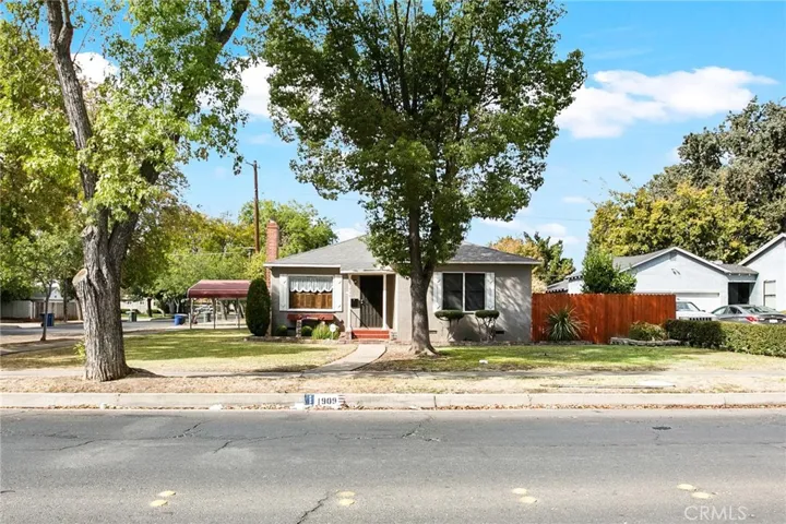 1909 Glen Avenue, Merced, California 95340
