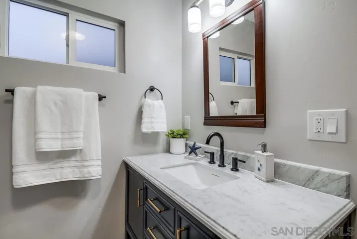 7855 Lincoln St., Lemon Grove, California 91945