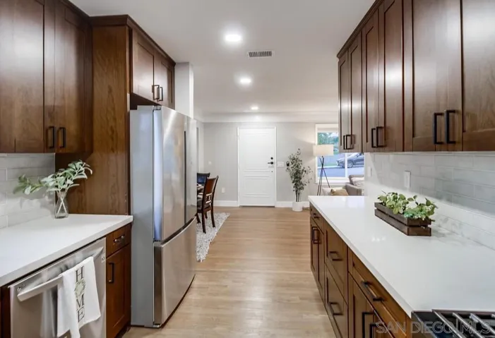 7855 Lincoln St., Lemon Grove, California 91945